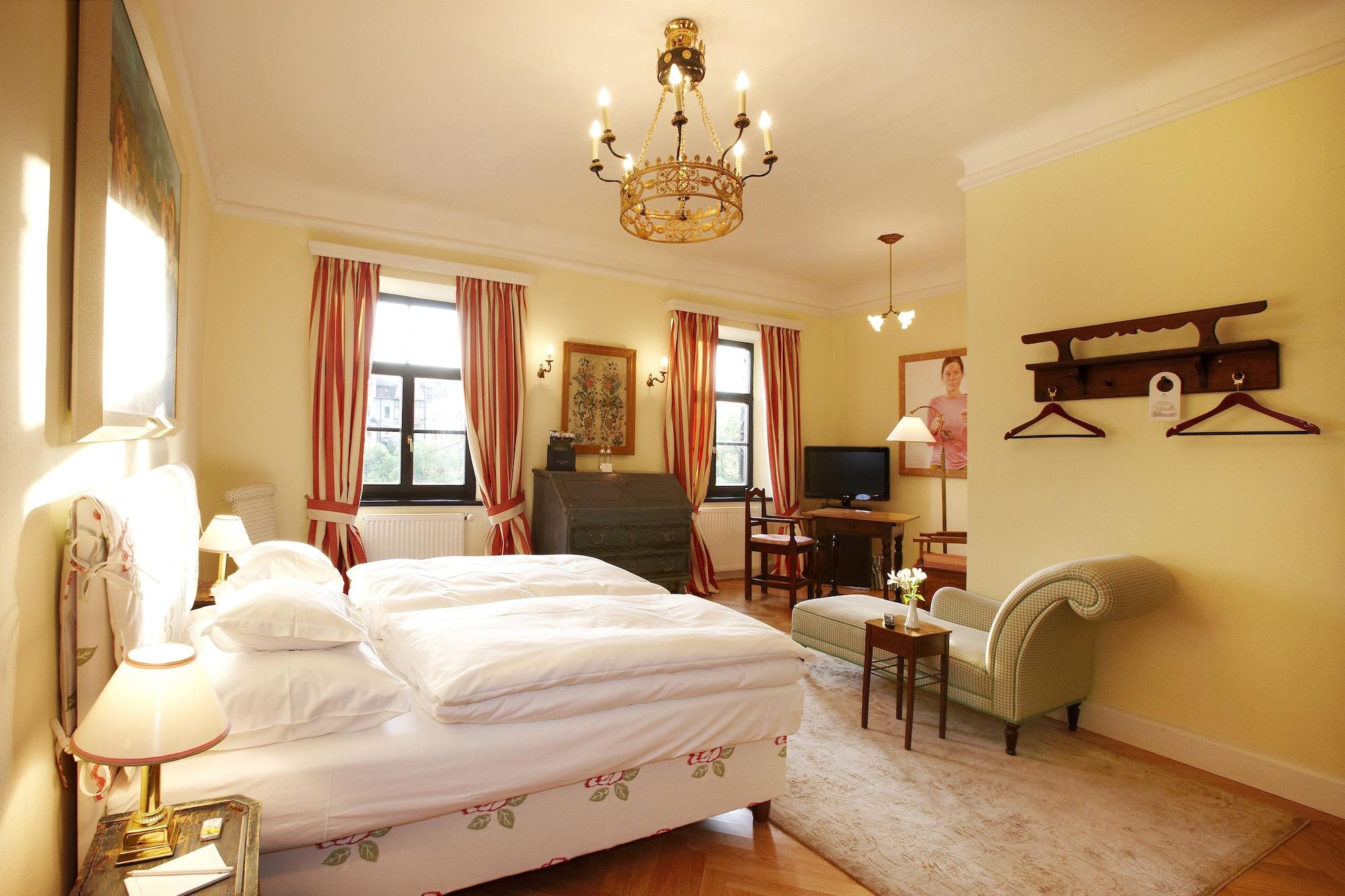 Schlossberghotel Graz Ngoại thất bức ảnh A room at the hotel