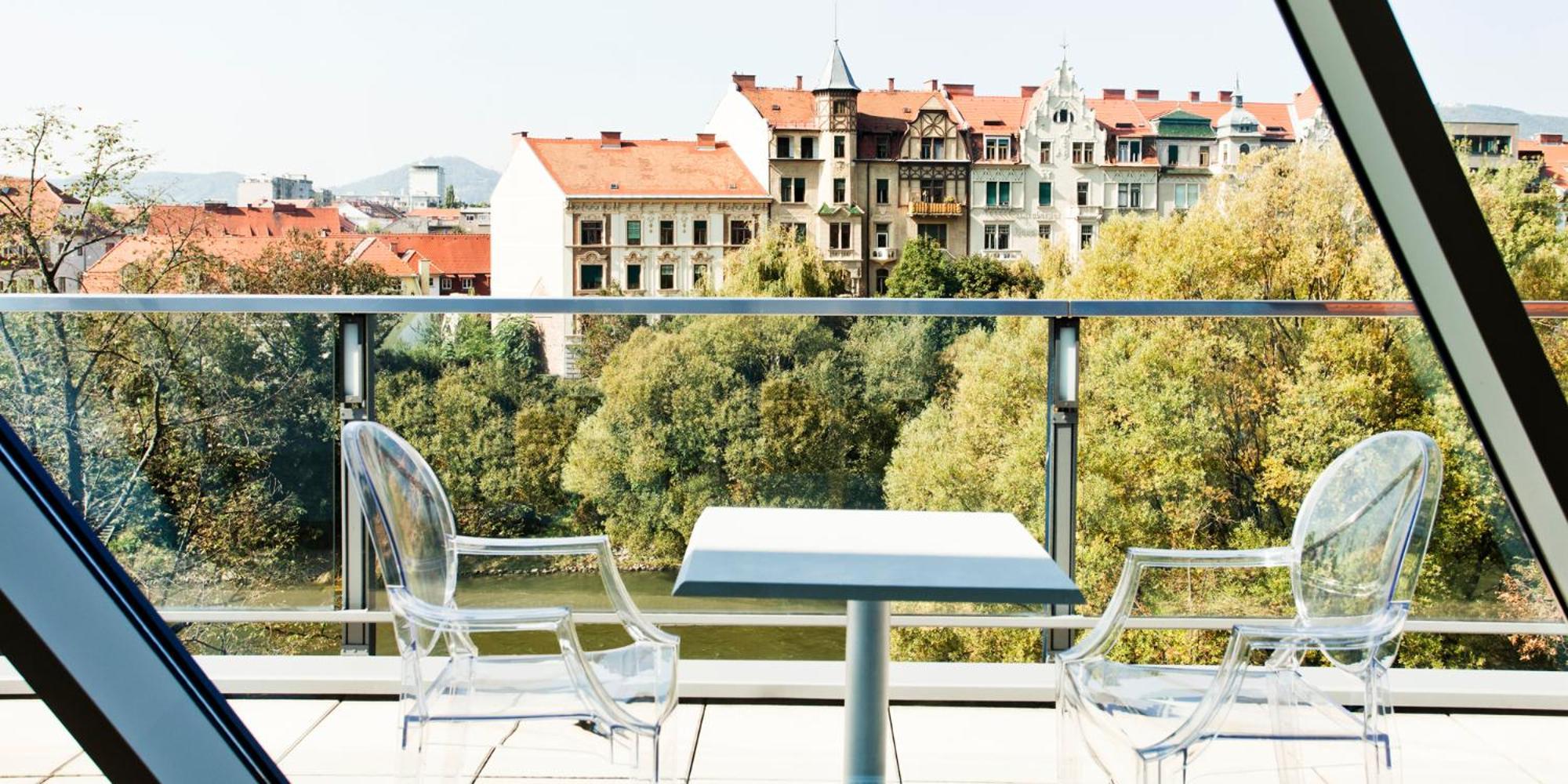 Schlossberghotel Graz Ngoại thất bức ảnh A balcony