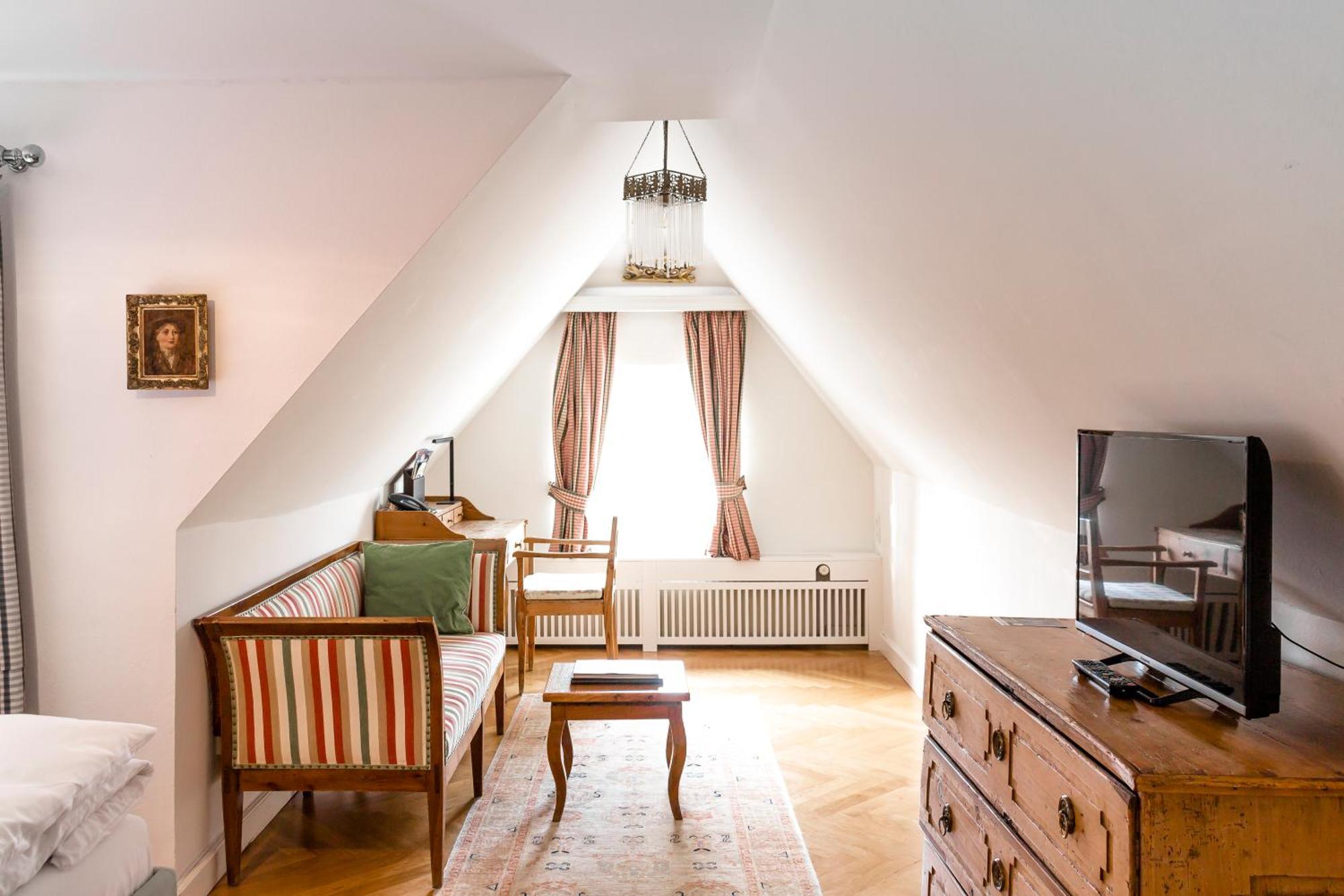 Schlossberghotel Graz Ngoại thất bức ảnh A room in the hotel