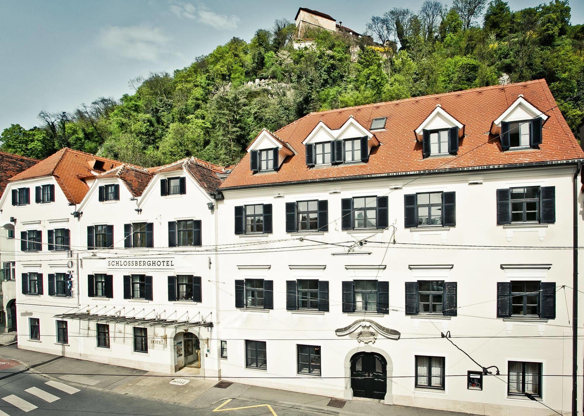 Schlossberghotel Graz Ngoại thất bức ảnh The former Augustiner Chorherren brewery in Salzburg